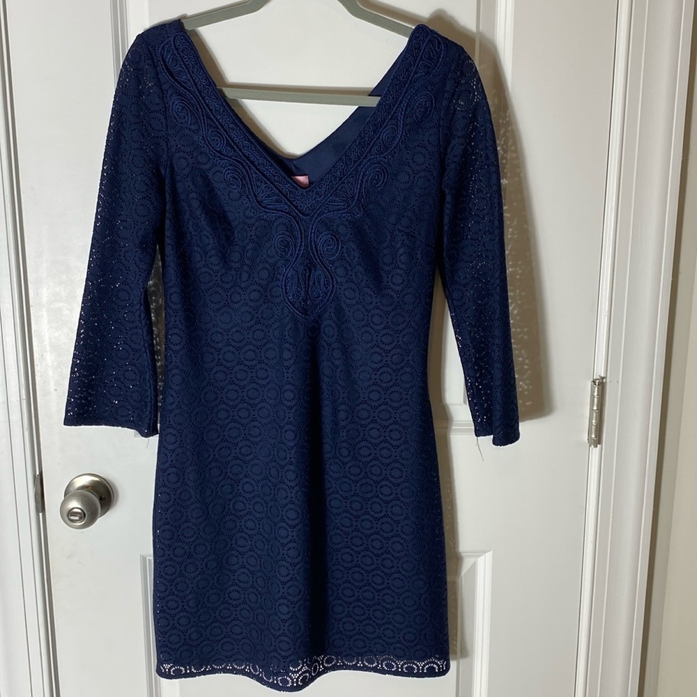 Lilly Pulitzer Alden dress with circle knit lace  size small navy blue dress